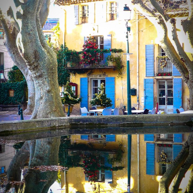 LA PETITE MAISON DE CUCURON