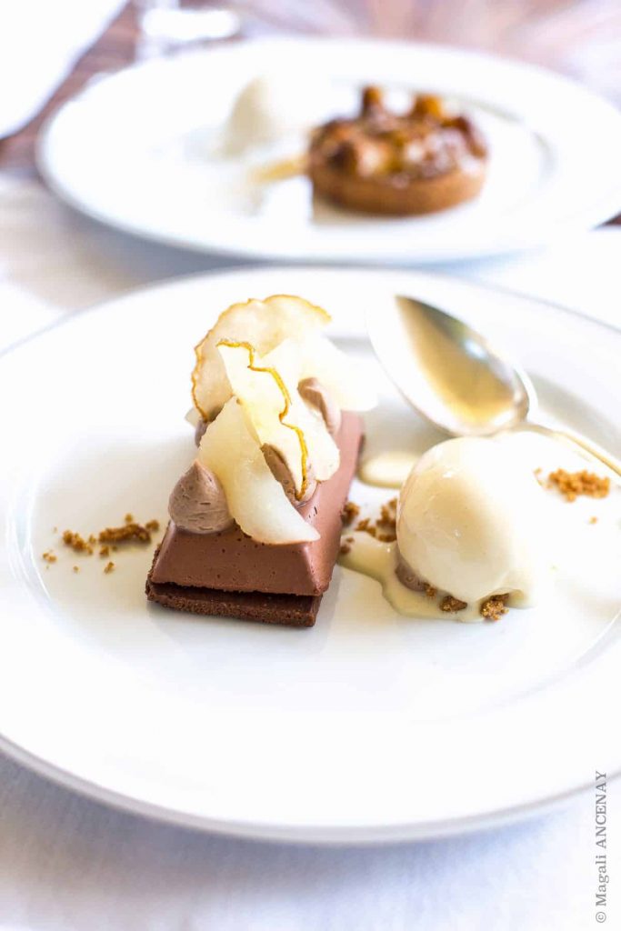 Entremet chocolat * et poire * Manufacture Alain Ducasse, Paris