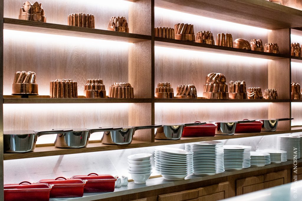 Collection de cuivres, moules de pâtisserie