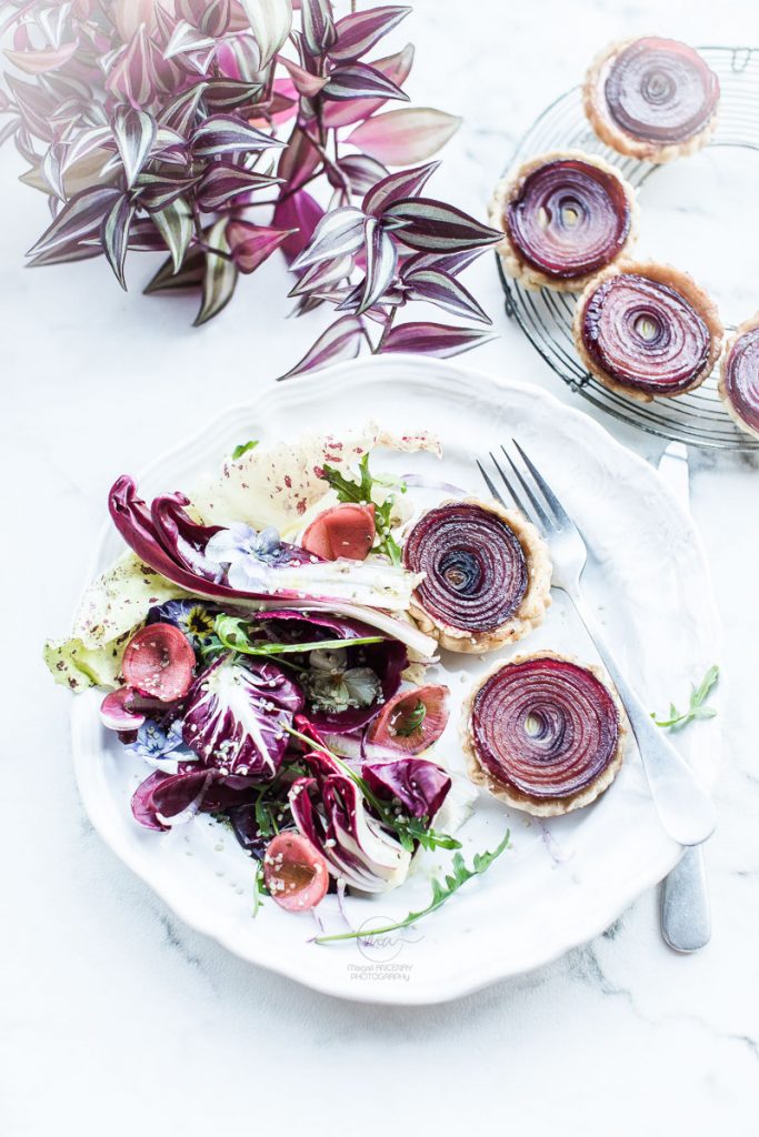 Tartelettes oignon rouge chèvre - Magali ANCENAY Photographe Culinaire
