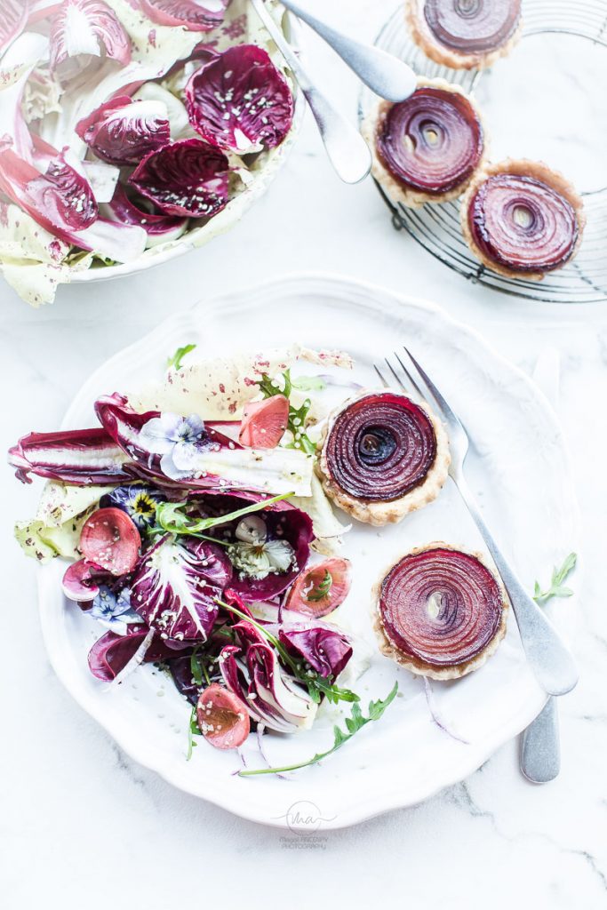 Tartelettes oignon rouge chèvre - Magali ANCENAY Photographe Culinaire