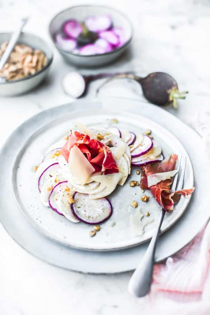 Radis et champignon en carpaccio - Magali ANCENAY PHOTOGRAPHE Culinaire