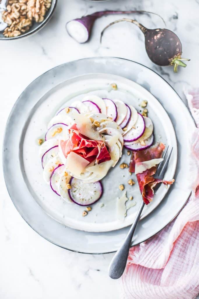 Radis et champignon en carpaccio - Magali ANCENAY PHOTOGRAPHE Culinaire